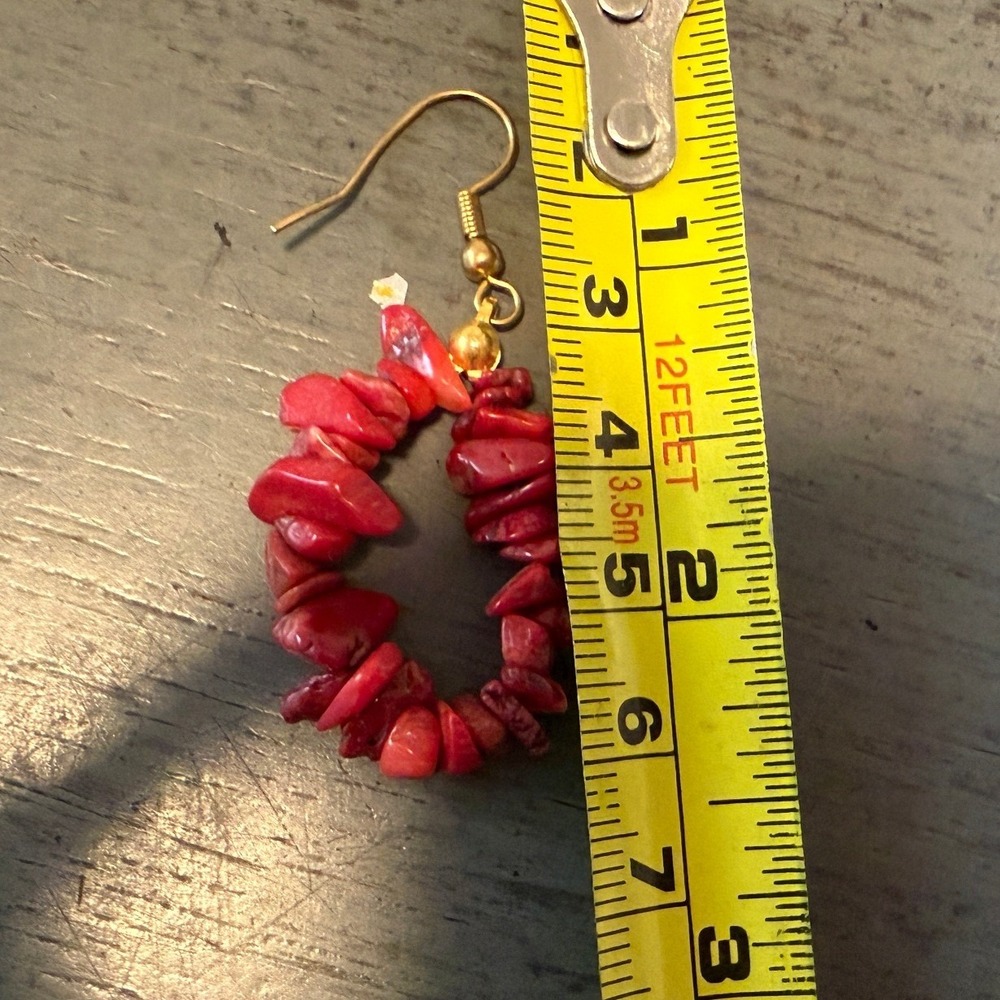 vintage Red Coral Chip Hoop Earrings Gold Tone French Hook Dangle Bohemian - Picture 2 of 2